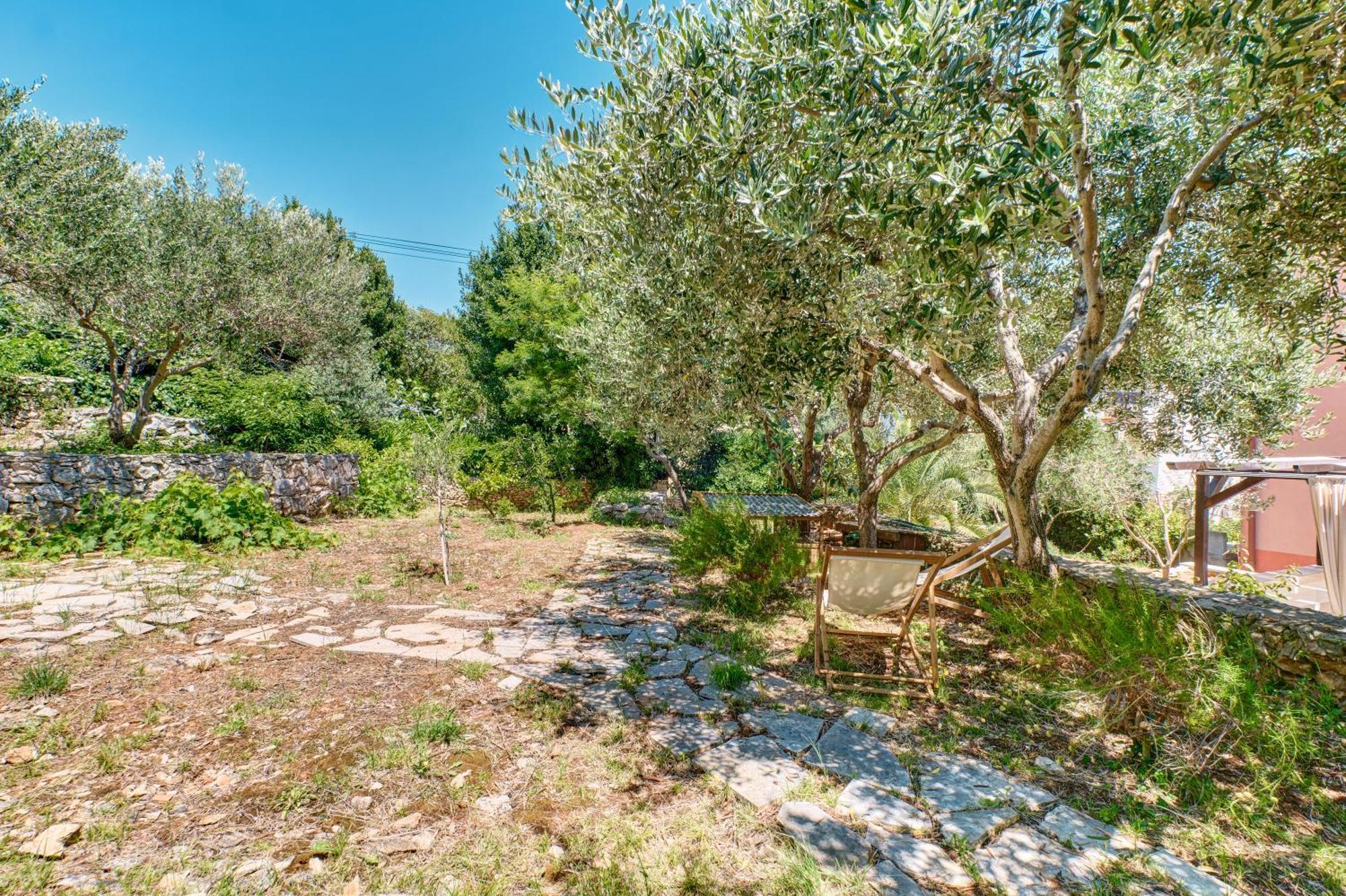 Providenca Accommodation Mali Losinj Ngoại thất bức ảnh
